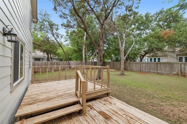Building Photo - 605 Wild Briar Cv