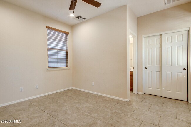 Building Photo - 21158 W Sycamore Dr