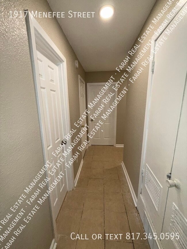 Building Photo - 1917 Menefee St