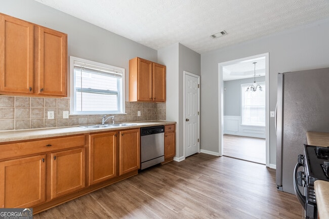 Building Photo - 3290 Cooper Woods Dr