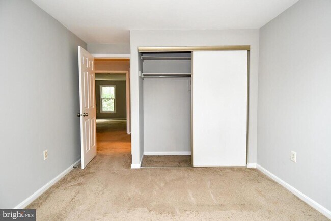 Building Photo - 13216 Country Ridge Dr