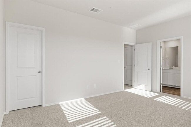 Building Photo - 12811 Village Spun Plz