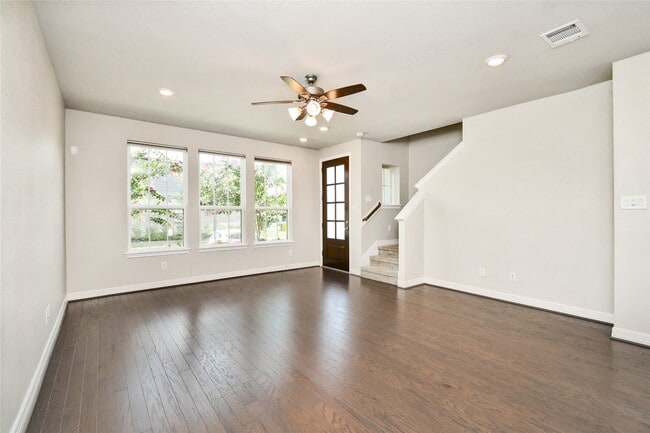 Building Photo - 18225 Crystal Knoll Dr