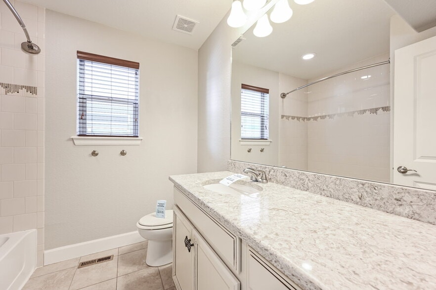 Building Photo - 4478 Elegant St