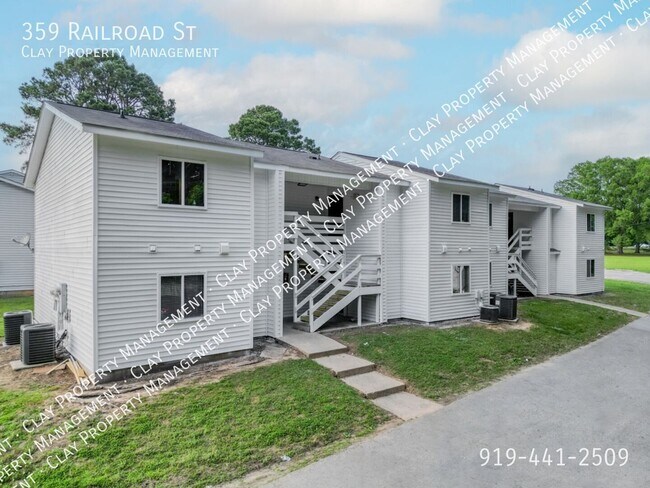 Building Photo - 359 Railroad St
