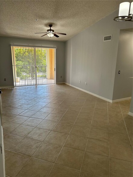 SO FLO Real Estate Group 2320 E PRESERVE WAY APT 301 MIRAMAR - 2320 E Preserve Way
