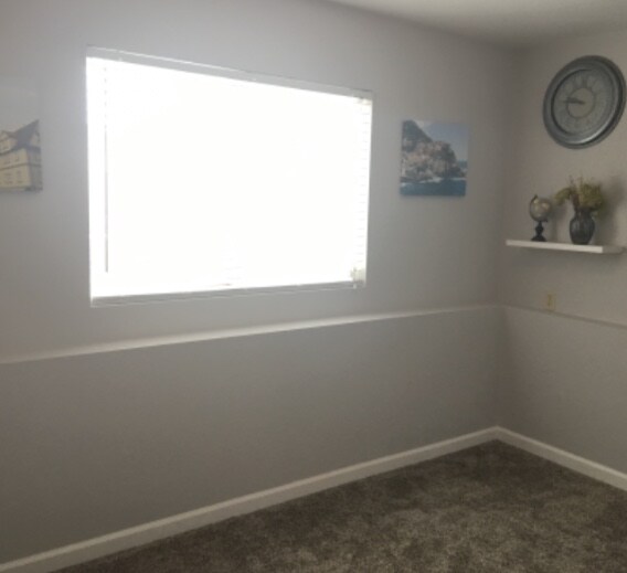 Building Photo - 563 Sundisk Dr