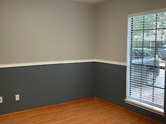 Building Photo - LOVELY ONE STORY wooded-lot home in the heart of The Woodlands.