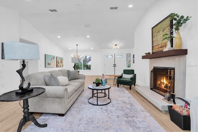 Building Photo - 630 Pinta Dr