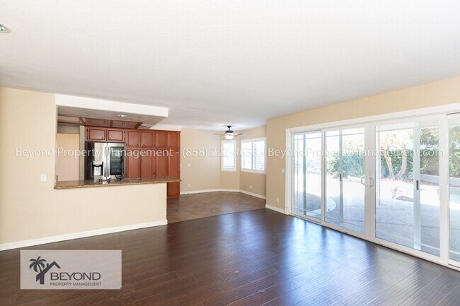 Building Photo - ELEGANT 4BR/2.5BA H in HOME IN OCEANSIDE P...