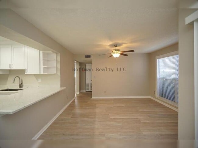 Building Photo - South Tampa condo in Hyde Park