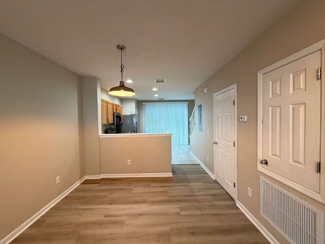 Building Photo - NEWLY UPGRADED 2BD/2.5 BATH TOWNHOME IN THE EXCLUSIVE WYNCHASE COMMUNITY!!