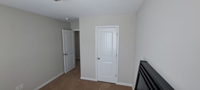 Building Photo - Magnificent Two Story Five Bedroom Home in Northeast Columbia -  Short Commute to Fort Jackson or...