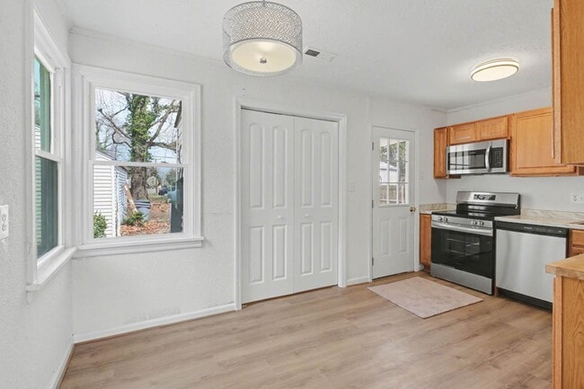 Building Photo - Renovated 3-Bedroom Home with Spacious Yard & Detached Garage