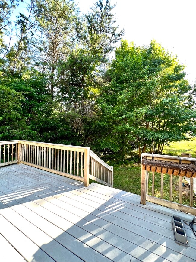 Building Photo - 100 Tyger Meadow Rd