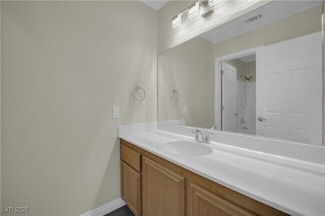 Building Photo - 9480 Windborne Ave