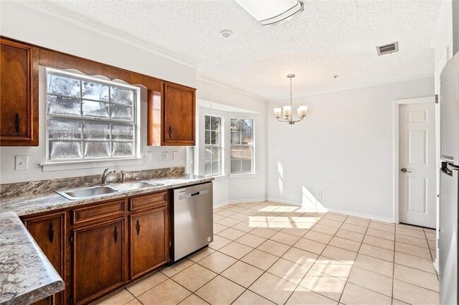 Building Photo - 1240 Lynchburg Ct