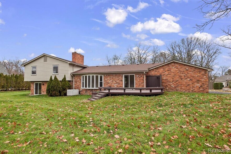 Building Photo - 5570 Forman Dr