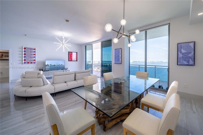 Building Photo - 7901 Hispanola Ave