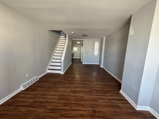 Building Photo - 5150 Wakefield St