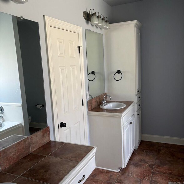 Building Photo - 3111 Nicholson Lake Dr