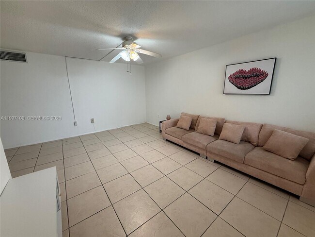 Building Photo - 1620 West Ave