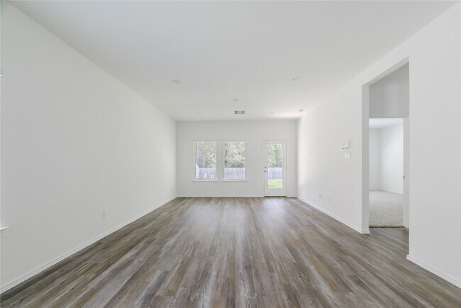 Building Photo - 24106 Juniper Hts Dr