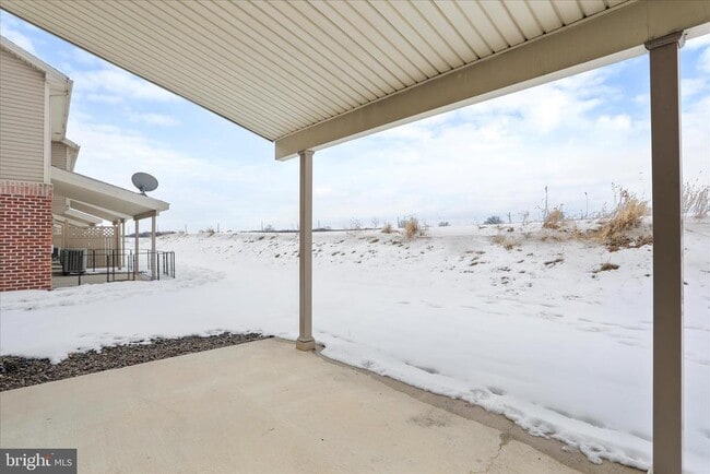 Building Photo - 9 Delano Dr