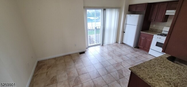 Building Photo - 50 Race St