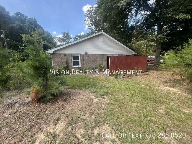 Building Photo - 10 S Creek Rd