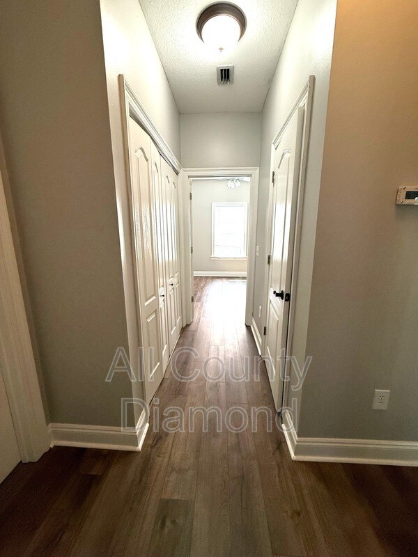 Building Photo - 12207 Lyndell Plantation Dr