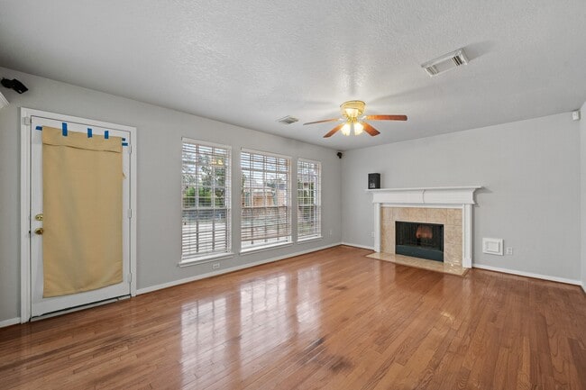 Building Photo - 3321 Sapling Oak Dr