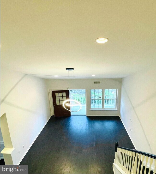 Building Photo - 13675 Philmont Ave