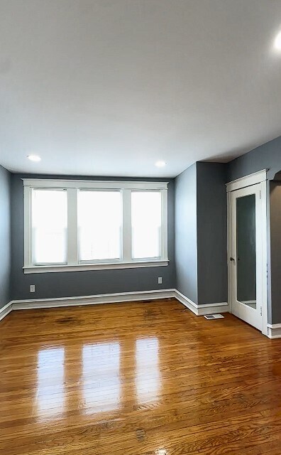 Building Photo - 5838 Fernwood St