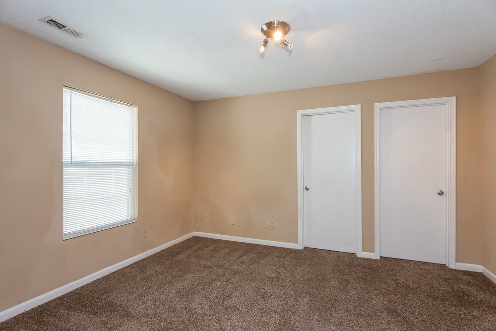 Building Photo - 834 Littleton Dr