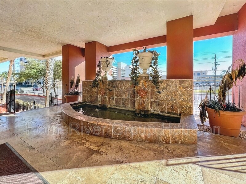 Building Photo - 1711 Old Spanish Trl