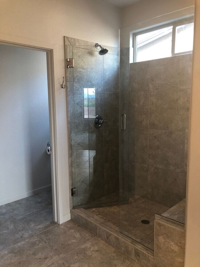 Building Photo - Beautiful 3 Bedroom in Bright Star, Chino Valley