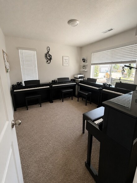 Building Photo - 1143 W 320 S