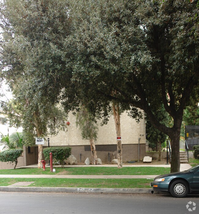Building Photo - 614-620 N Mar Vista Ave