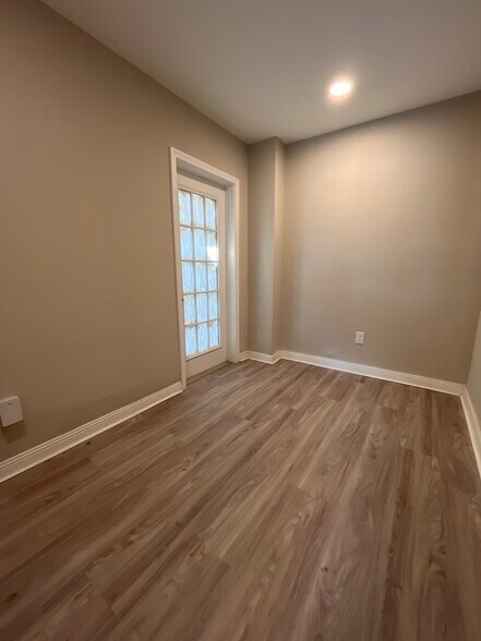 Building Photo - 101 S Victoria Ave