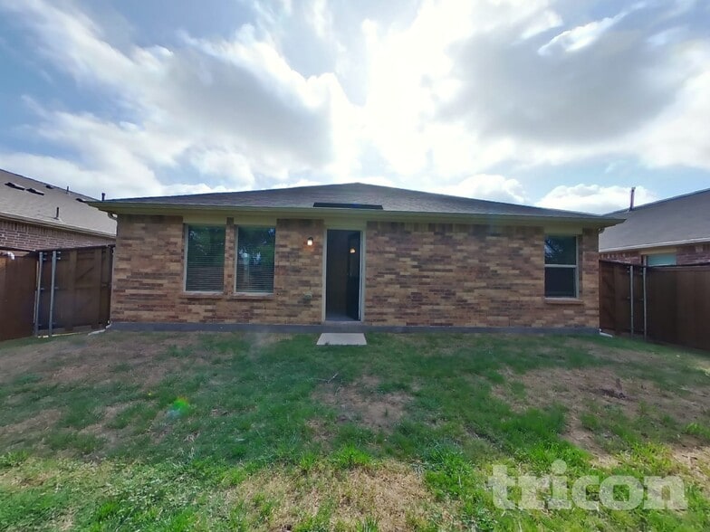 Building Photo - 1516 Clairborne Ct