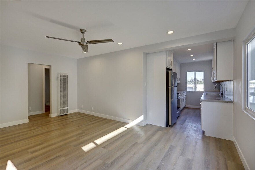 Building Photo - 644 Pier Ave