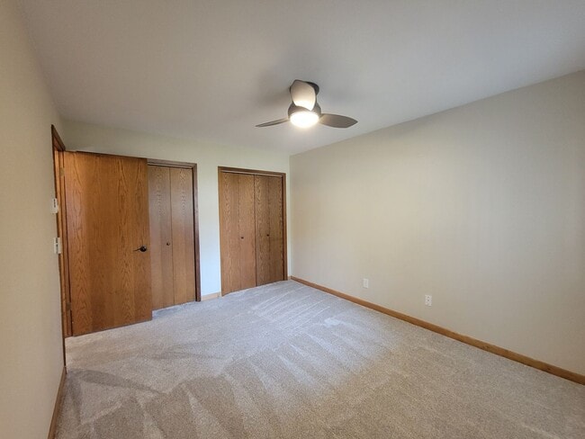 Building Photo - Hawthorne Home