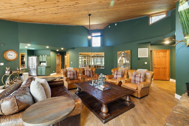 Building Photo - 2145 William Palmer