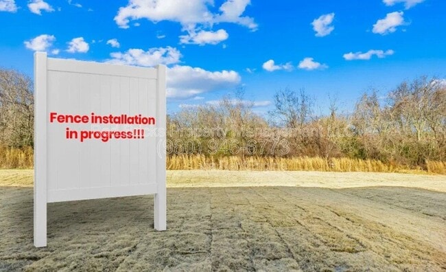 Building Photo - 1837 Vanderlyn St