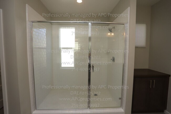 Building Photo - 2041 N Orange Olive Rd