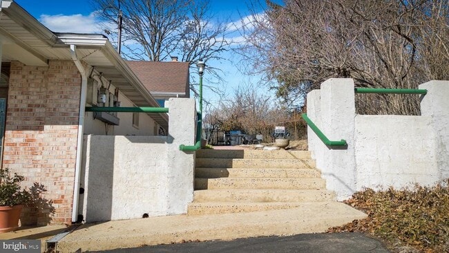 Building Photo - 2939 W Germantown Pike