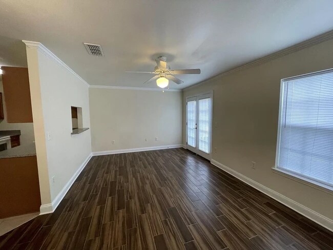 Building Photo - 572 Wingspan Way