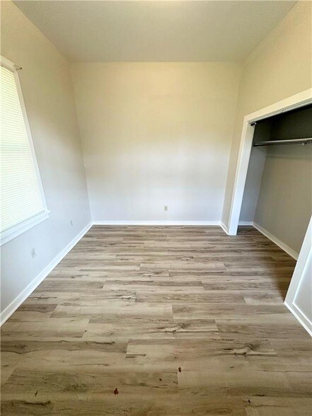 Building Photo - 1722 Hermosa St