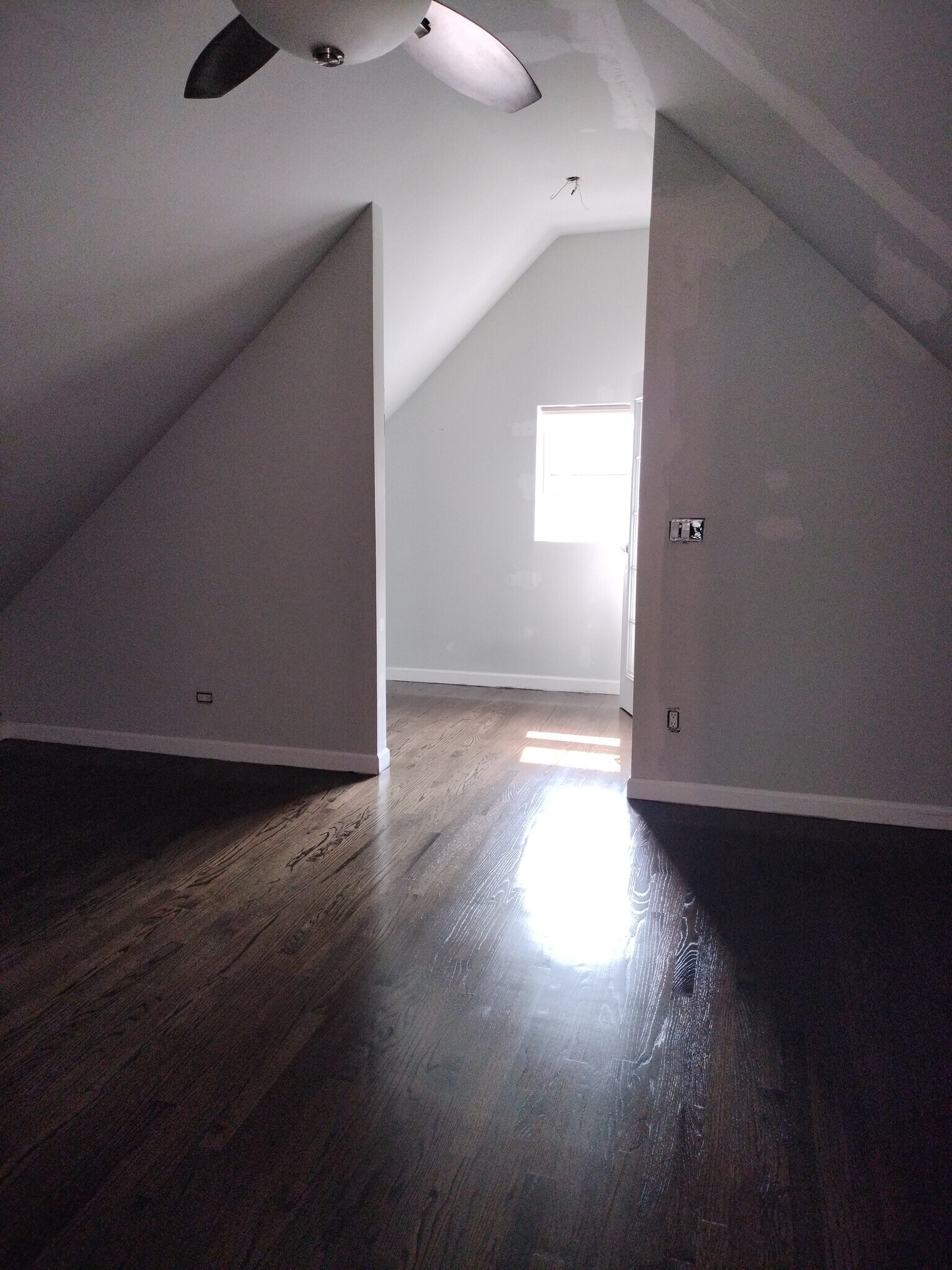 Bedroom 2 - 3046 N Leavitt St